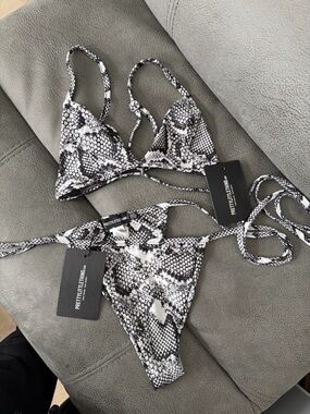 PrettyLittleThing Black and White Snakeskin Print Bikini Set